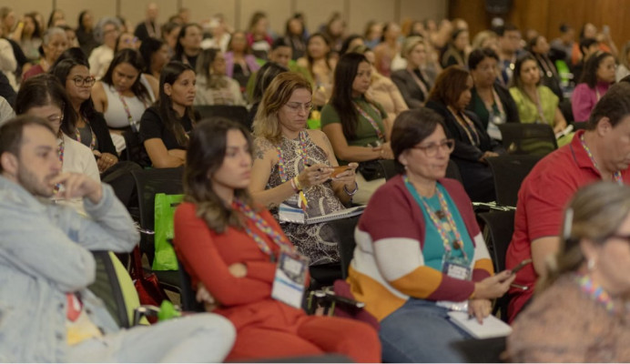 Simpósio “Autismo na Atualidade” reúne centenas de participantes e 70 palestrantes em BH